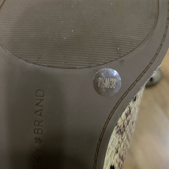 Lucky Brand Womens  Boots Size 7.5 Python Snake Skin Ankle Booties NWT - Picture 9 of 9